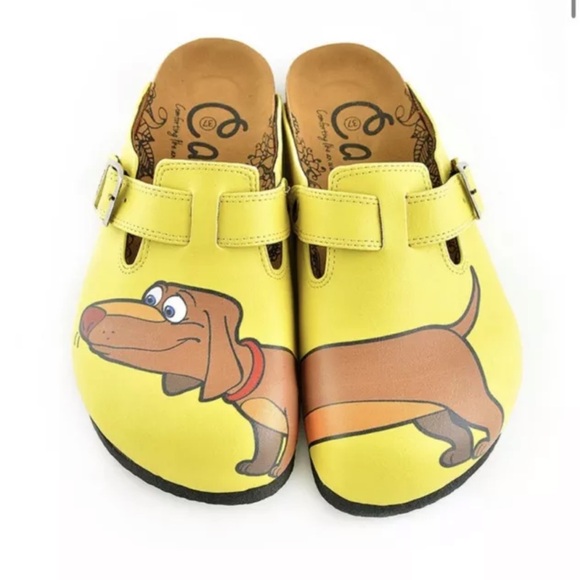 Calceo Yellow Colored And Brown Dachshund Dog Patterned Clogs - Picture 1 of 7